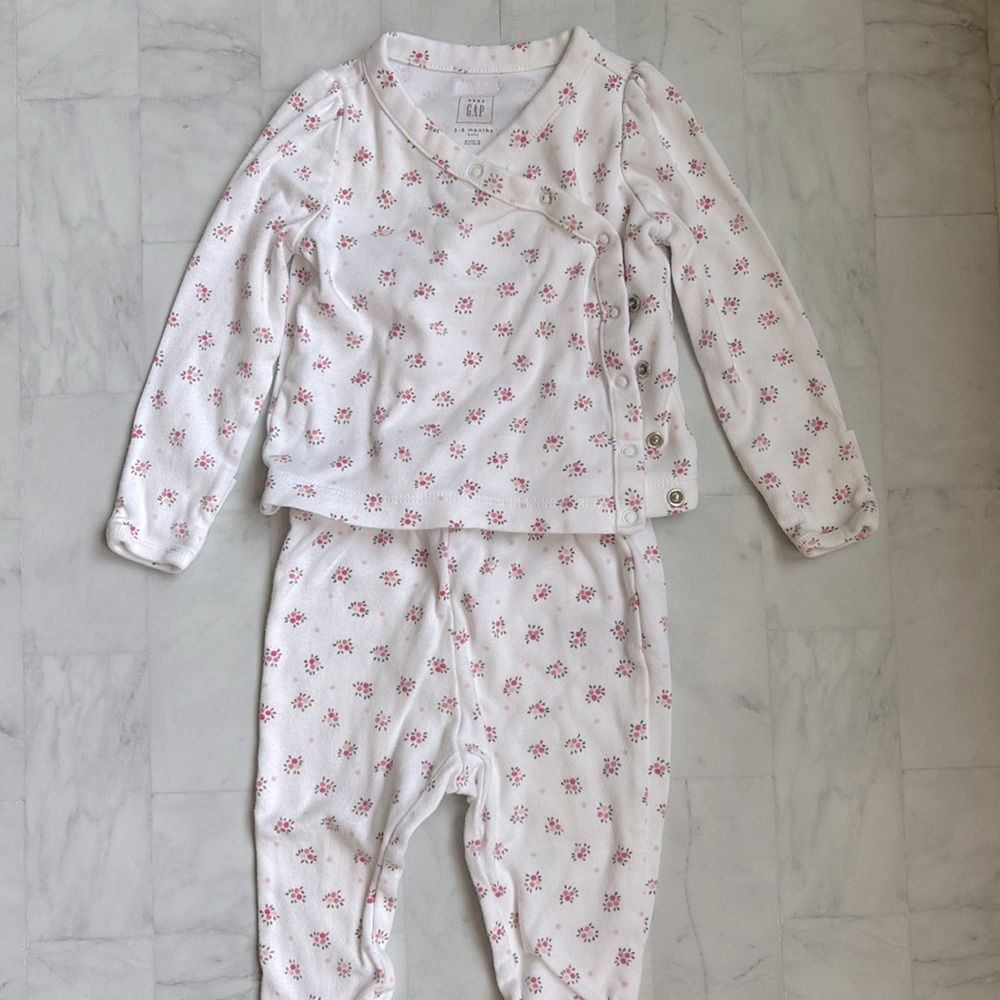 Baby Gap 2-Piece Kimono Style Floral Footed PJ Set